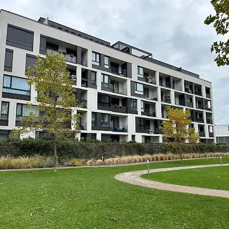 Apartment Ahoj Park, Terrace Studio, Private Parking Bratislava