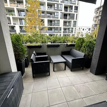 Ahoj Park, Terrace Studio, Private Parking * 布拉迪斯拉发